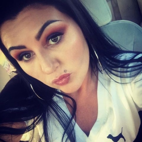 Meet your Posher, Mindy - Picture 1 of 1